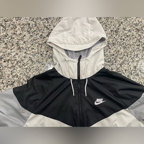 Nike Jacket Men’s Large Black White Windrunner Full Zip Hood (727324-101) - Picture 3 of 8